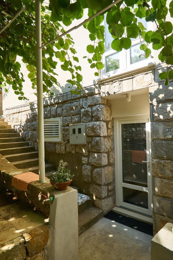 Aspidistra Shadow Daire Dubrovnik Dış mekan fotoğraf